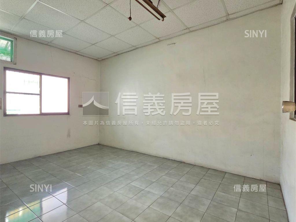 英明商圈低總價活巷透天房屋室內格局與周邊環境