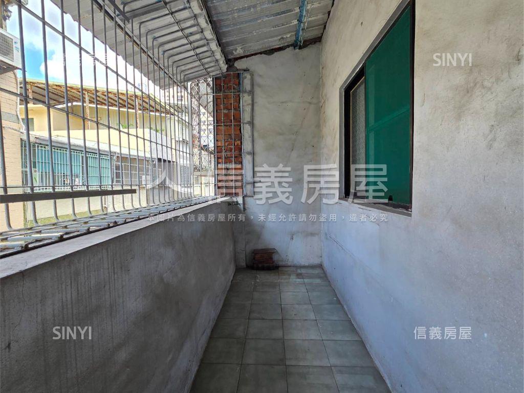 英明商圈低總價活巷透天房屋室內格局與周邊環境