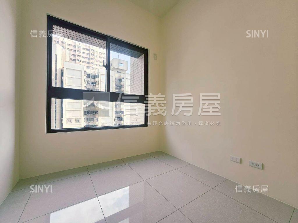 保泰一品新屋齡三房車位房屋室內格局與周邊環境