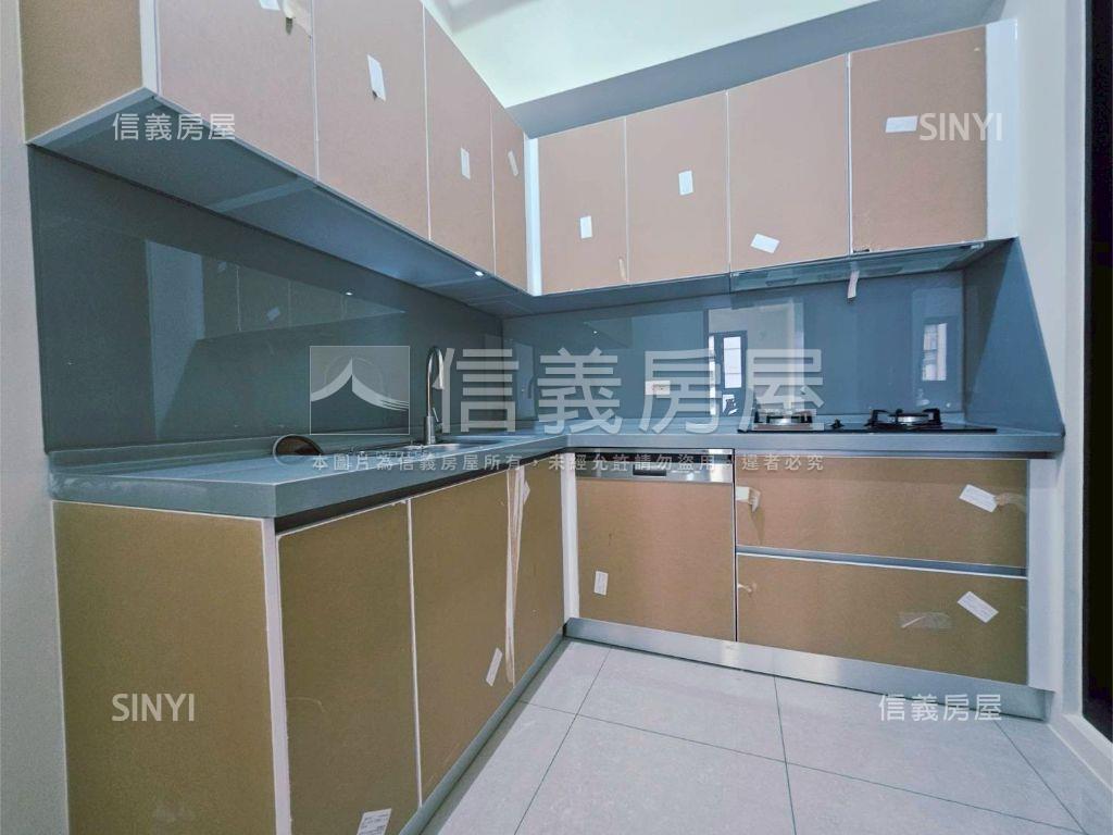 保泰一品新屋齡三房車位房屋室內格局與周邊環境