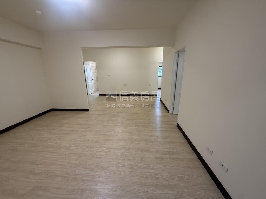 世紀龍門中高樓層整理三房房屋室內格局與周邊環境