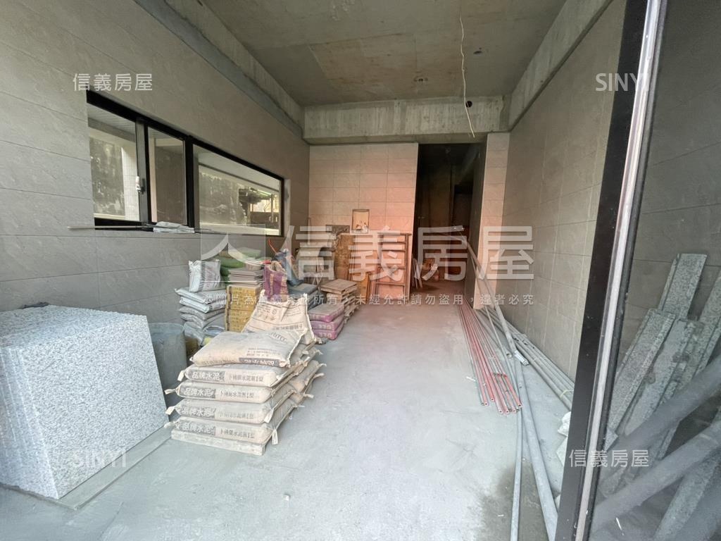 首笠捷運高樓露臺兩房兩衛房屋室內格局與周邊環境