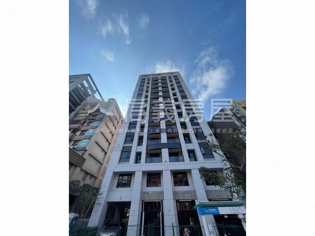 首笠捷運高樓露臺兩房兩衛房屋室內格局與周邊環境