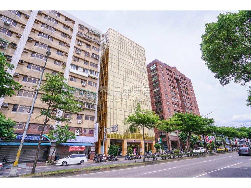 溪城路超寬店面房屋室內格局與周邊環境