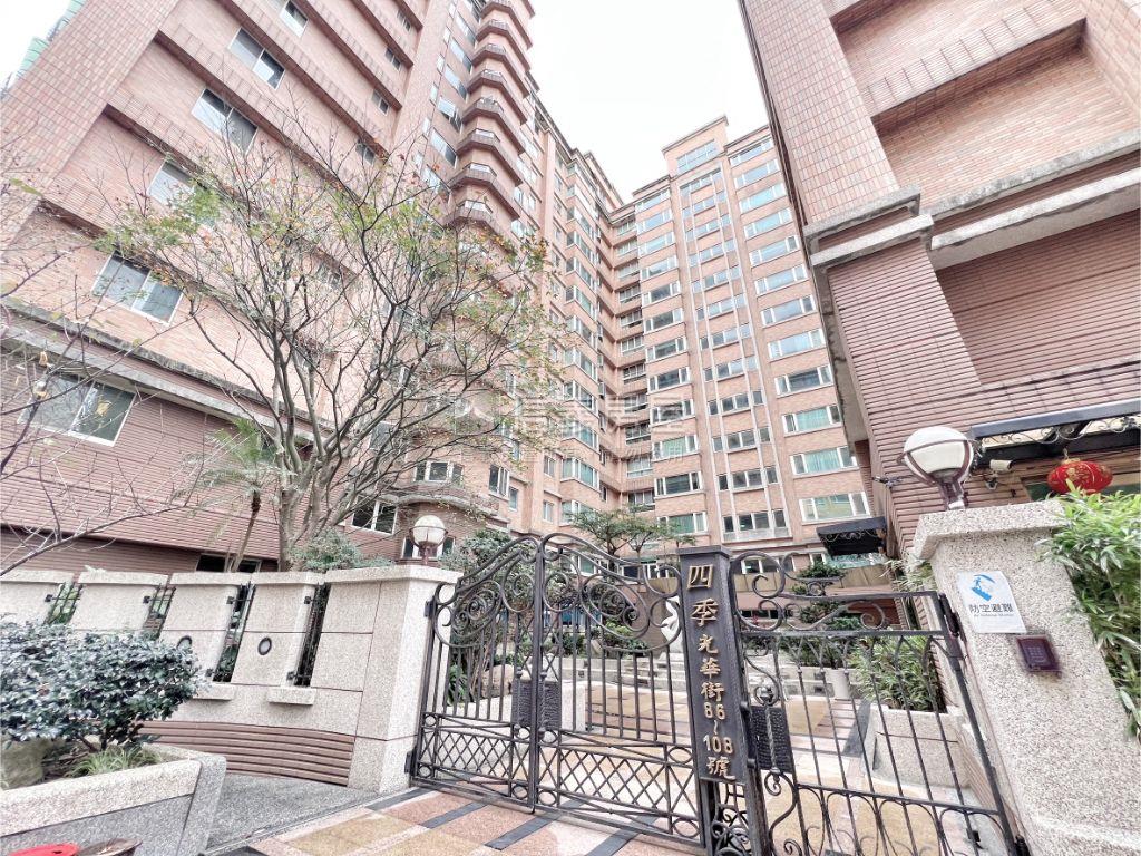 永安陽光四季四房雙車位房屋室內格局與周邊環境
