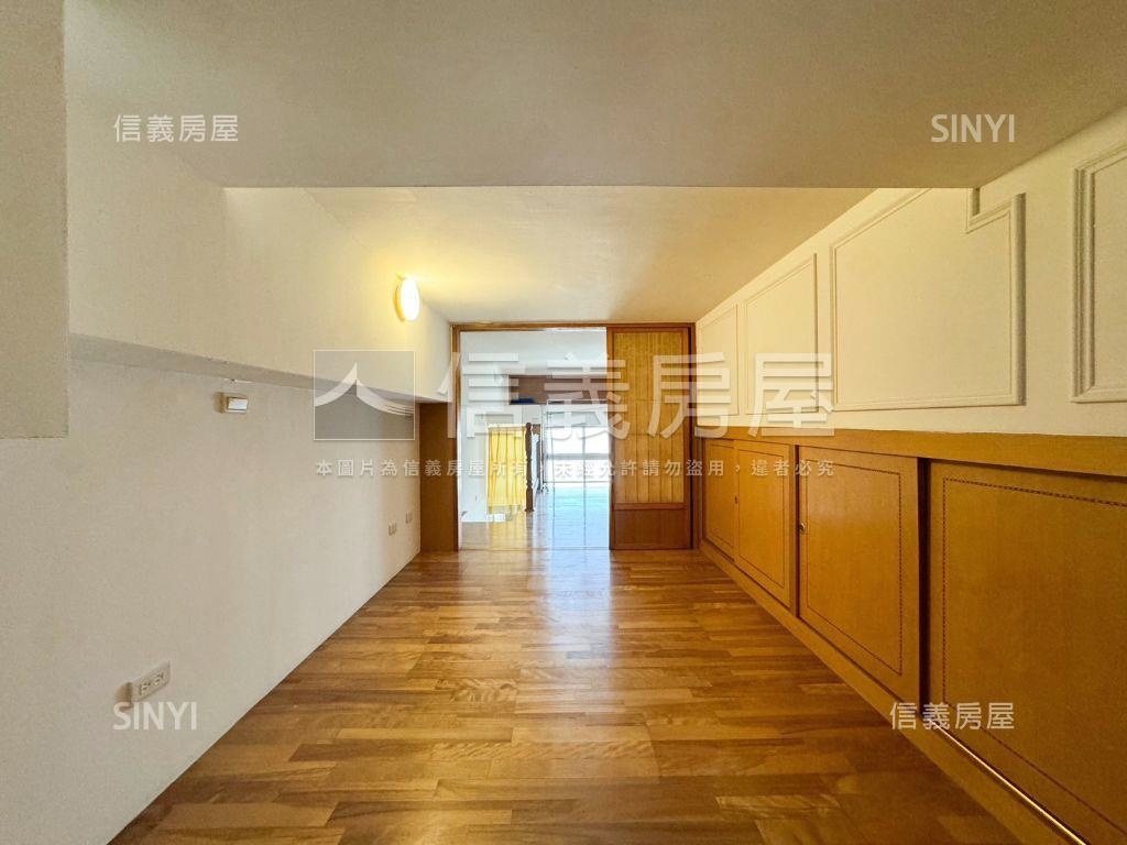 稀有釋出辦公空間房屋室內格局與周邊環境