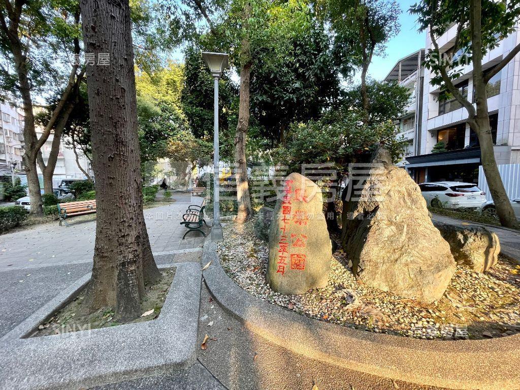 近森林公園２樓美寓房屋室內格局與周邊環境