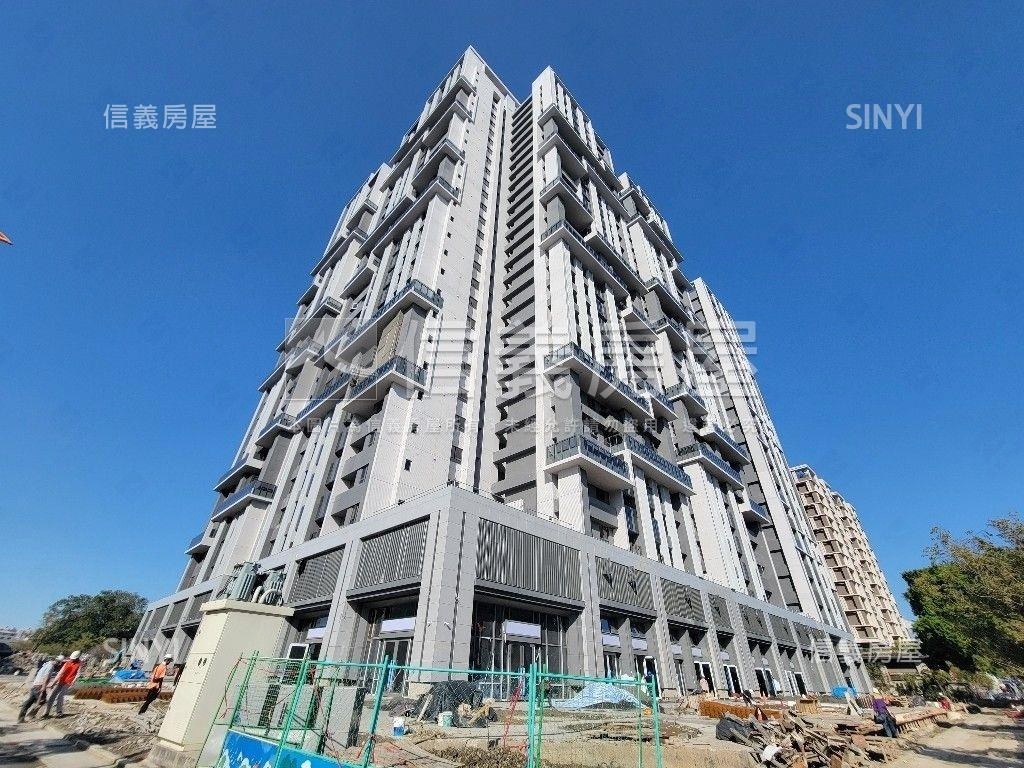 先看這間湖濱城兩房平車房屋室內格局與周邊環境