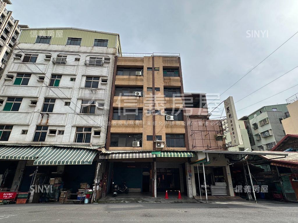 鹽埕埔大舞台市場透天店面房屋室內格局與周邊環境