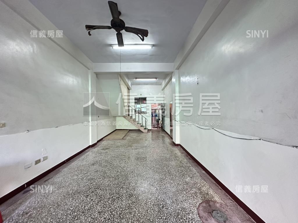 鹽埕埔大舞台市場透天店面房屋室內格局與周邊環境