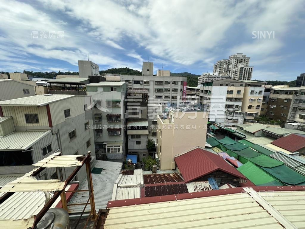 鹽埕埔大舞台市場透天店面房屋室內格局與周邊環境