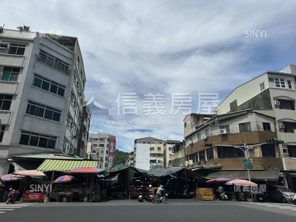 鹽埕埔大舞台市場透天店面房屋室內格局與周邊環境