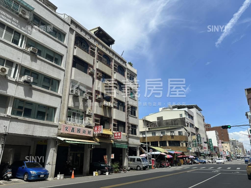 鹽埕埔大舞台市場透天店面房屋室內格局與周邊環境