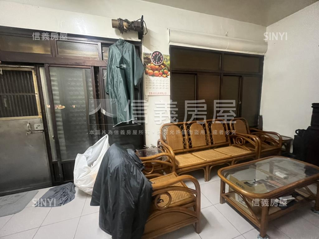 三元市場鳳吉四街１樓樓店房屋室內格局與周邊環境
