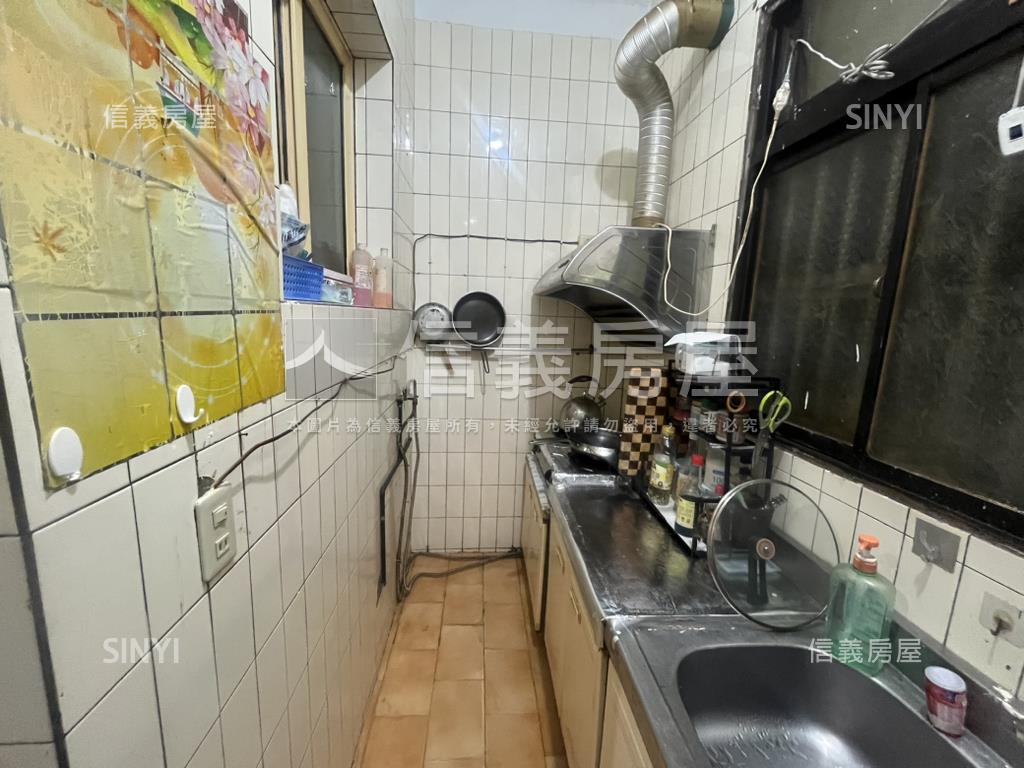 三元市場鳳吉四街１樓樓店房屋室內格局與周邊環境