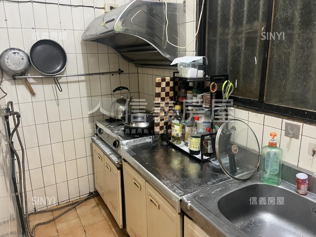 三元市場鳳吉四街１樓樓店房屋室內格局與周邊環境