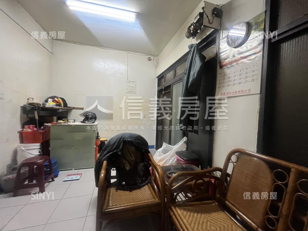 三元市場鳳吉四街１樓樓店房屋室內格局與周邊環境