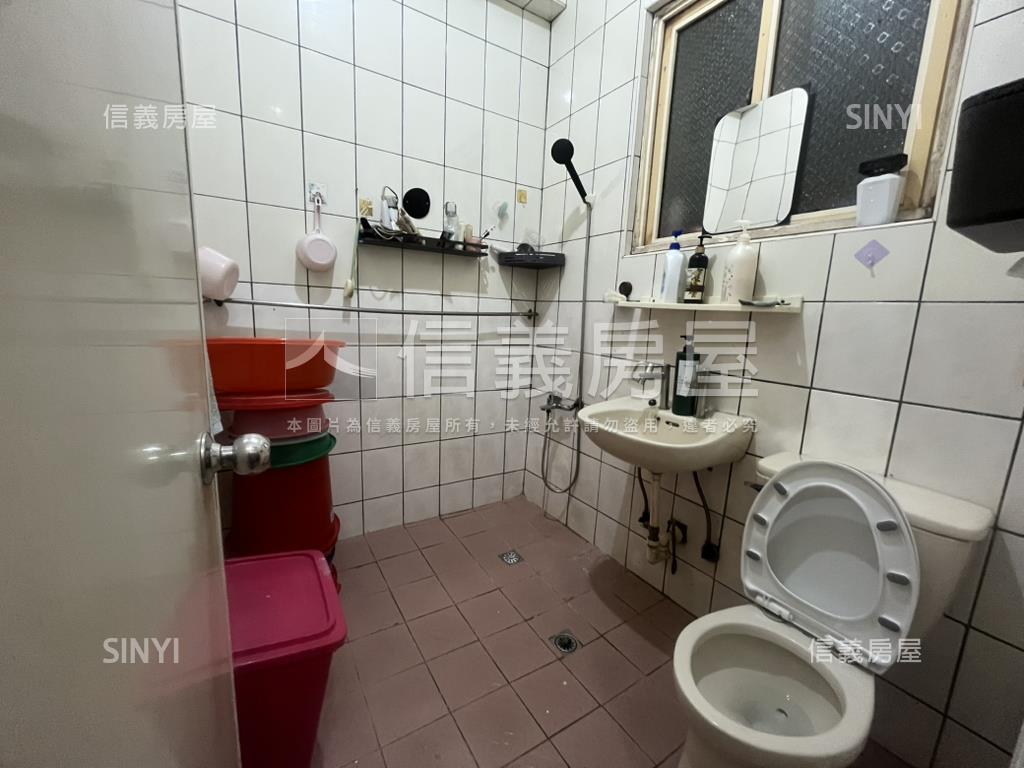 三元市場鳳吉四街１樓樓店房屋室內格局與周邊環境