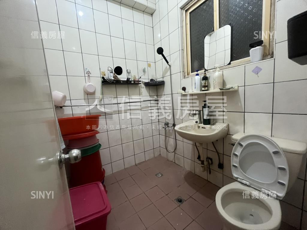 三元市場鳳吉四街１樓樓店房屋室內格局與周邊環境