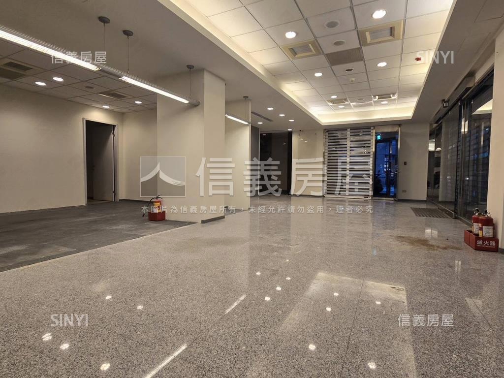 板橋中山路黃金店面房屋室內格局與周邊環境