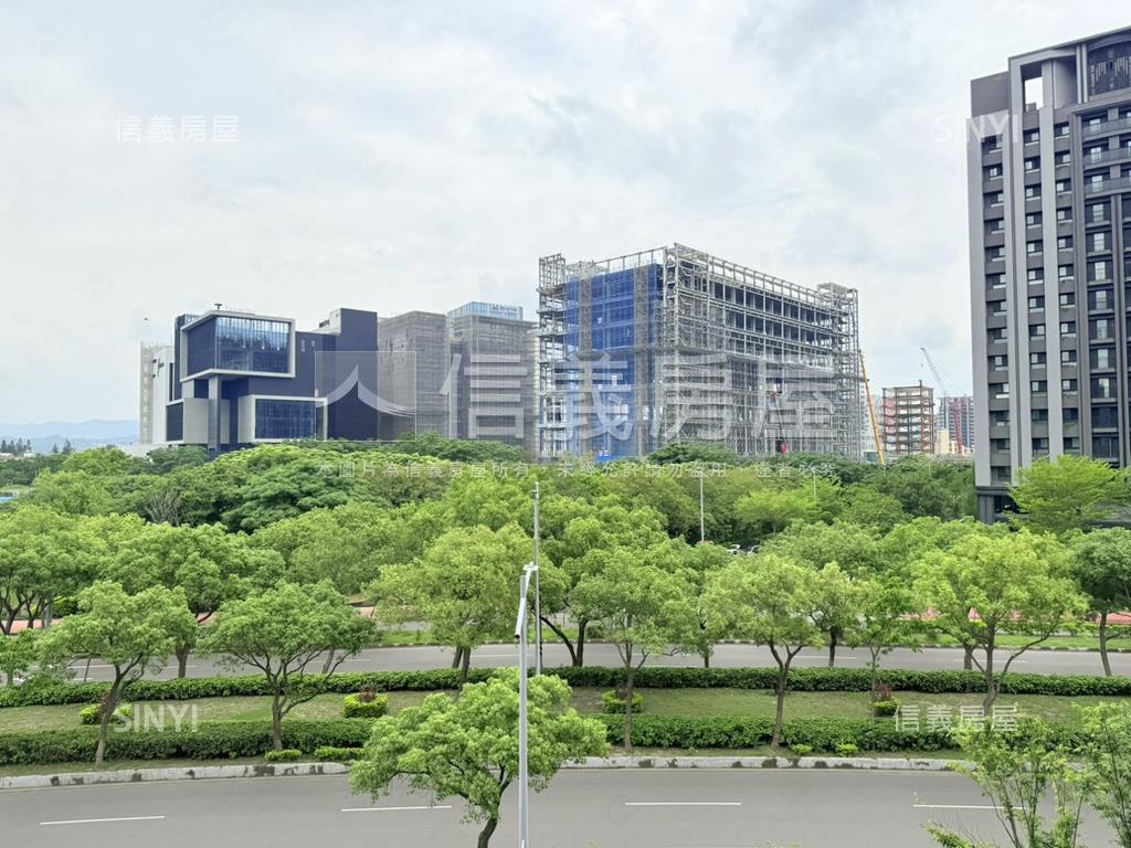 全新高鐵朝南邊間視野三房房屋室內格局與周邊環境