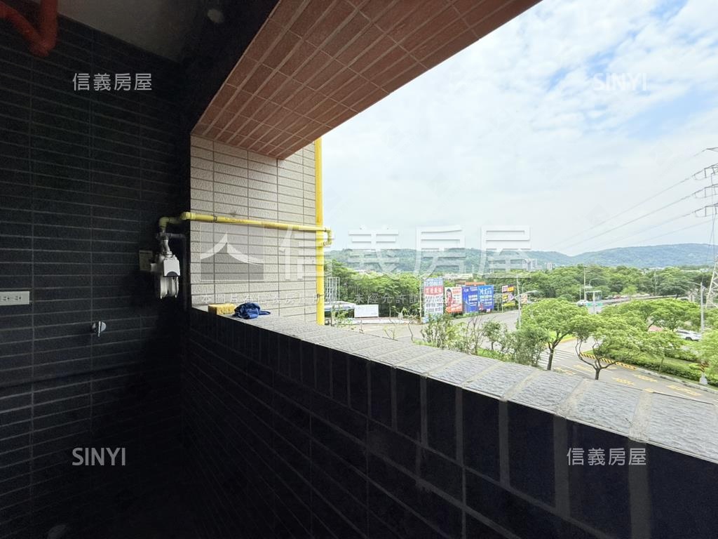 全新高鐵朝南邊間視野三房房屋室內格局與周邊環境