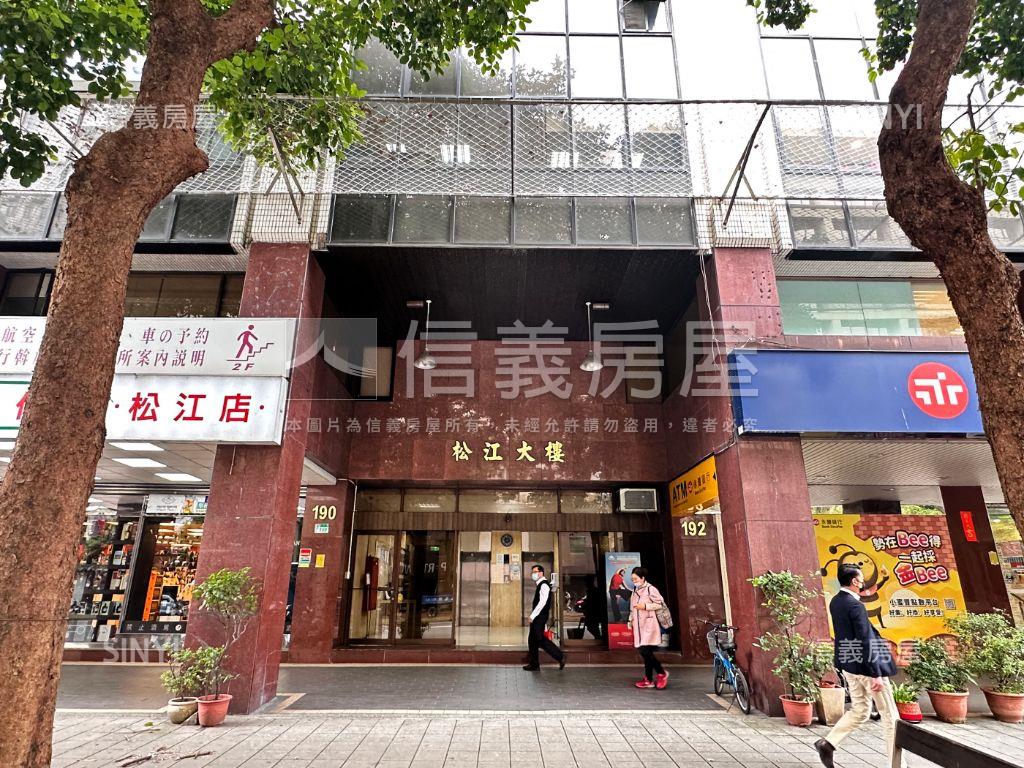 松江大樓邊間大戶坡平車位房屋室內格局與周邊環境