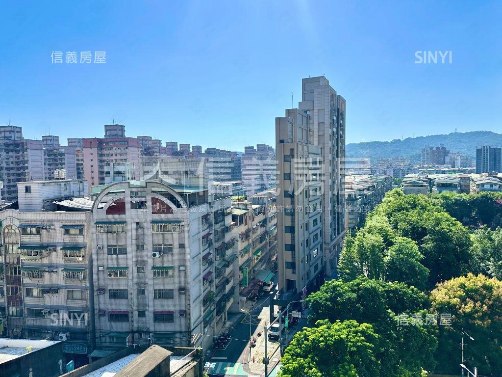 近未來捷運電梯三房車位房屋室內格局與周邊環境