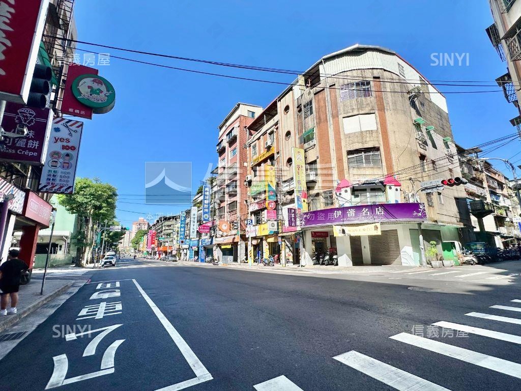 近未來捷運電梯三房車位房屋室內格局與周邊環境