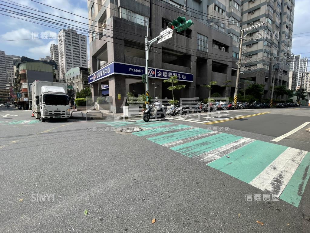 專任大空間連興街公寓２樓房屋室內格局與周邊環境