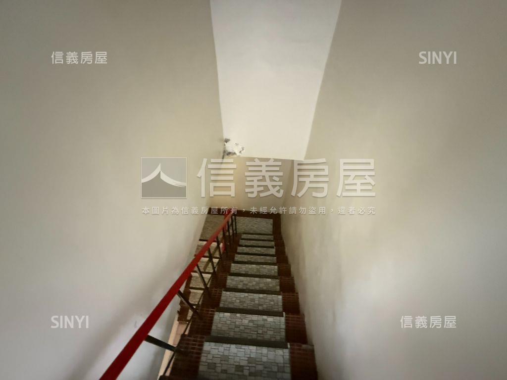 彰新路美裝潢透天房屋室內格局與周邊環境