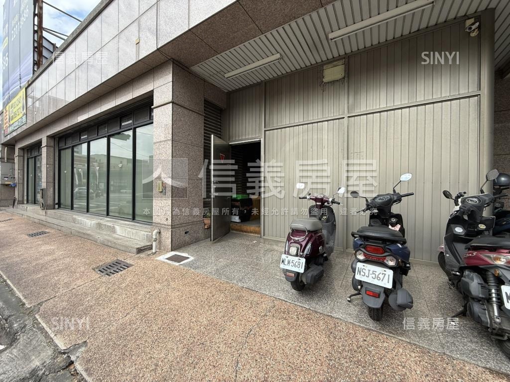 【東區】３角窗金店面房屋室內格局與周邊環境