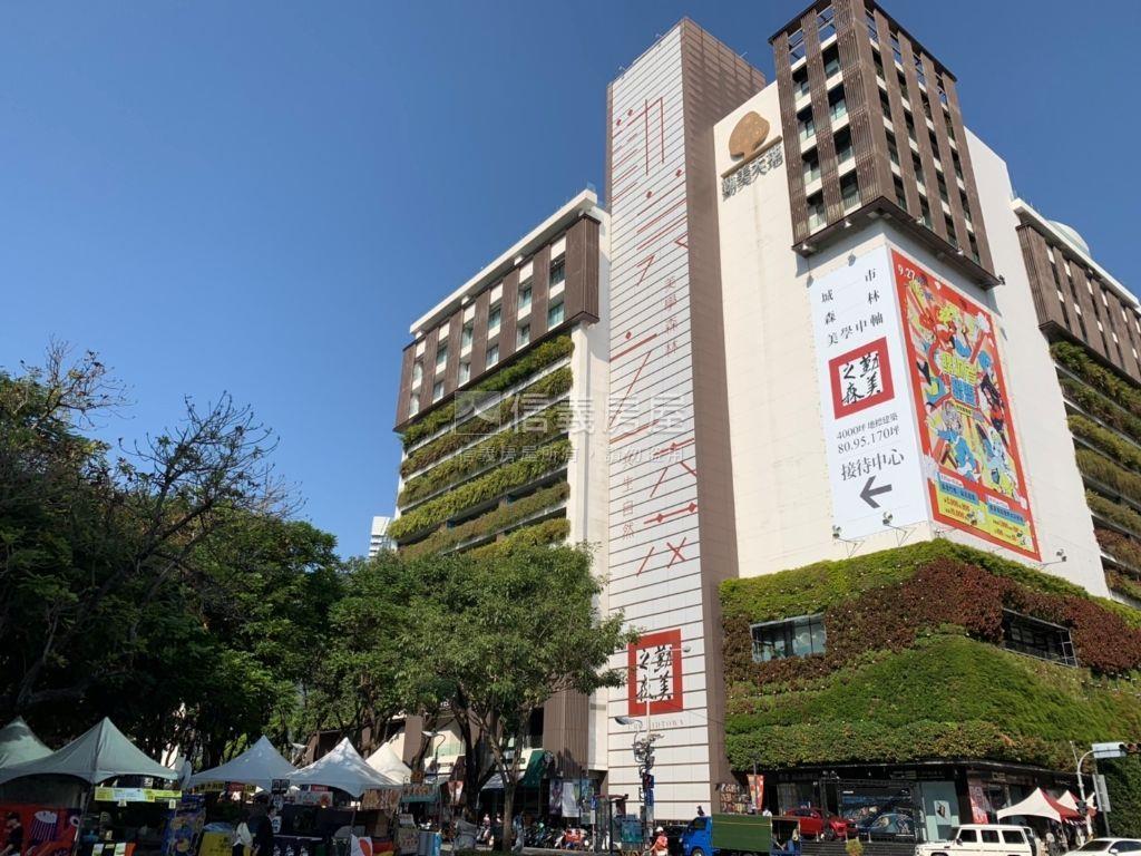 正民權路大面寬金店面房屋室內格局與周邊環境