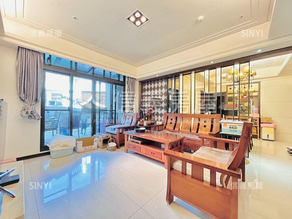 慕朵微風３房１室雙車位房屋室內格局與周邊環境