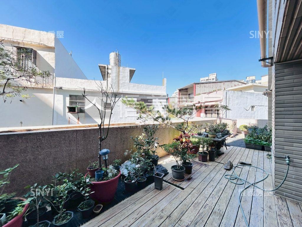 慕朵微風３房１室雙車位房屋室內格局與周邊環境