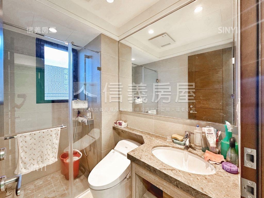 双捷一品十全十美有車位房屋室內格局與周邊環境