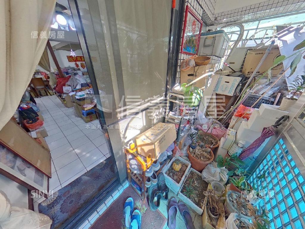 內新商圈三房平面車位房屋室內格局與周邊環境