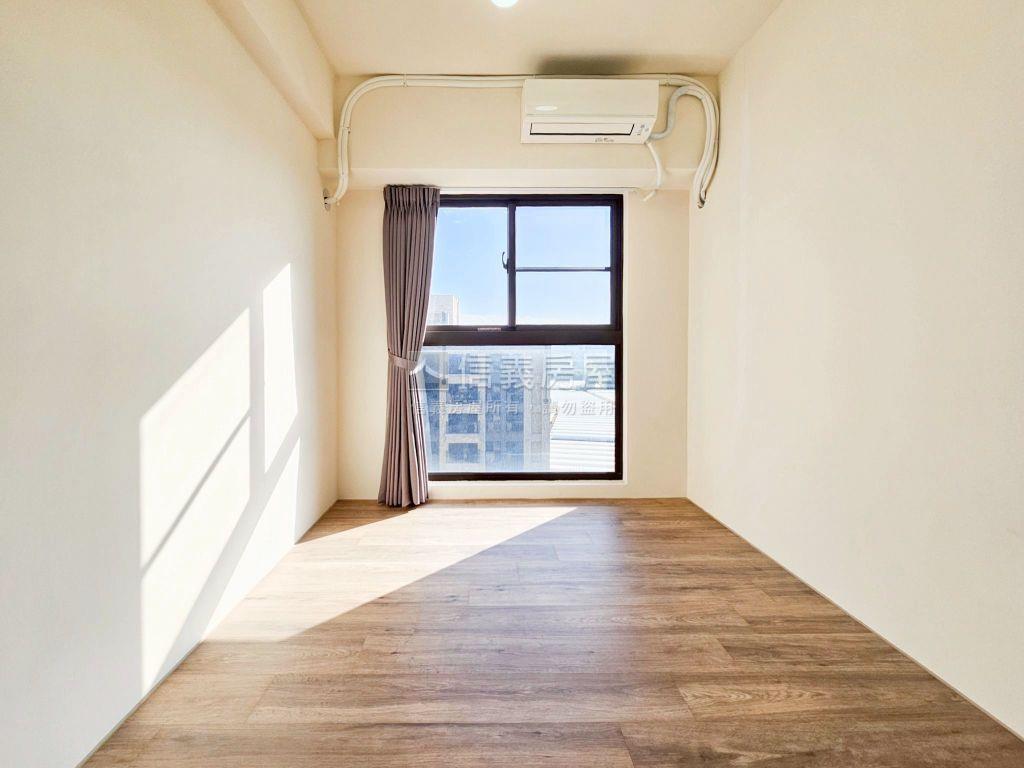 新屋齡｜彩彩棠三房車位房屋室內格局與周邊環境