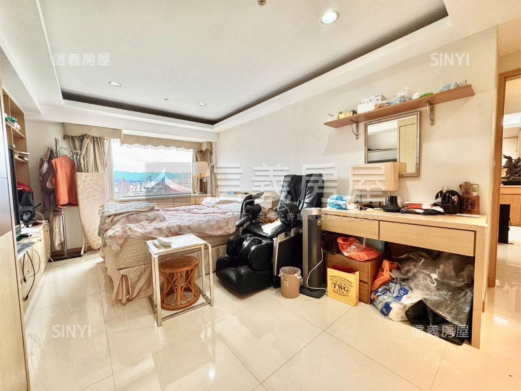 法國臻品公園高樓大三房房屋室內格局與周邊環境