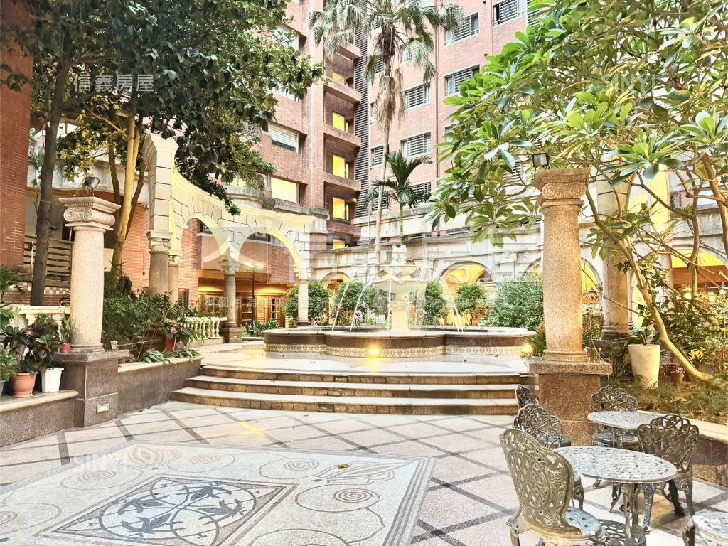 法國臻品公園高樓大三房房屋室內格局與周邊環境