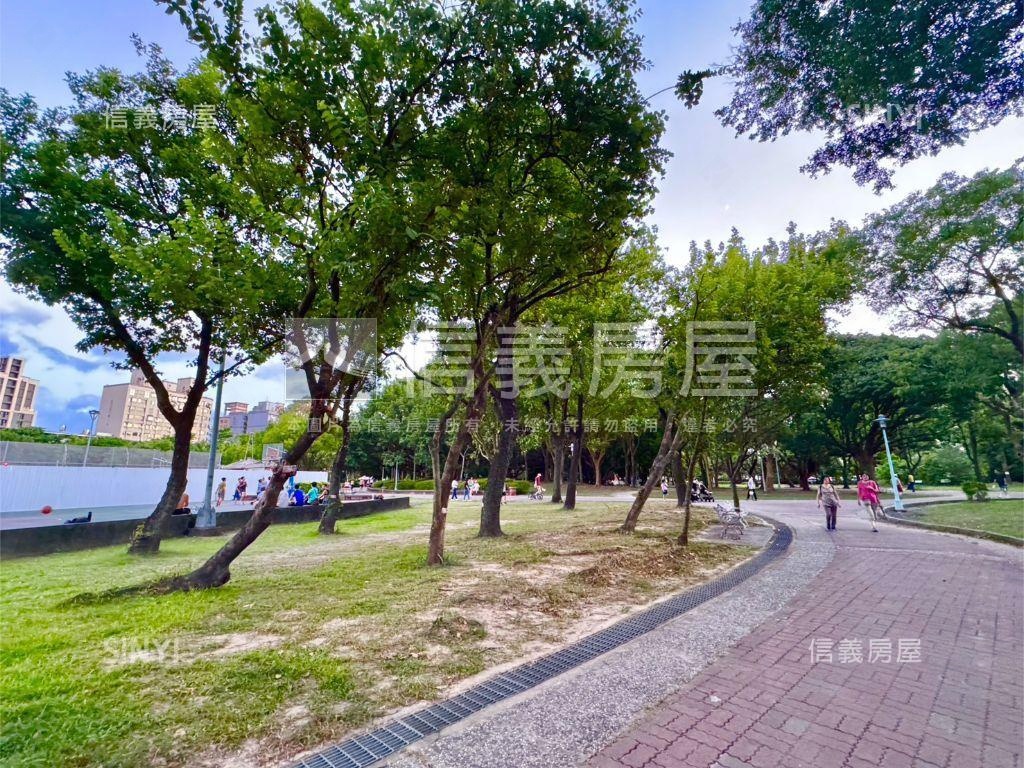 法國臻品公園高樓大三房房屋室內格局與周邊環境