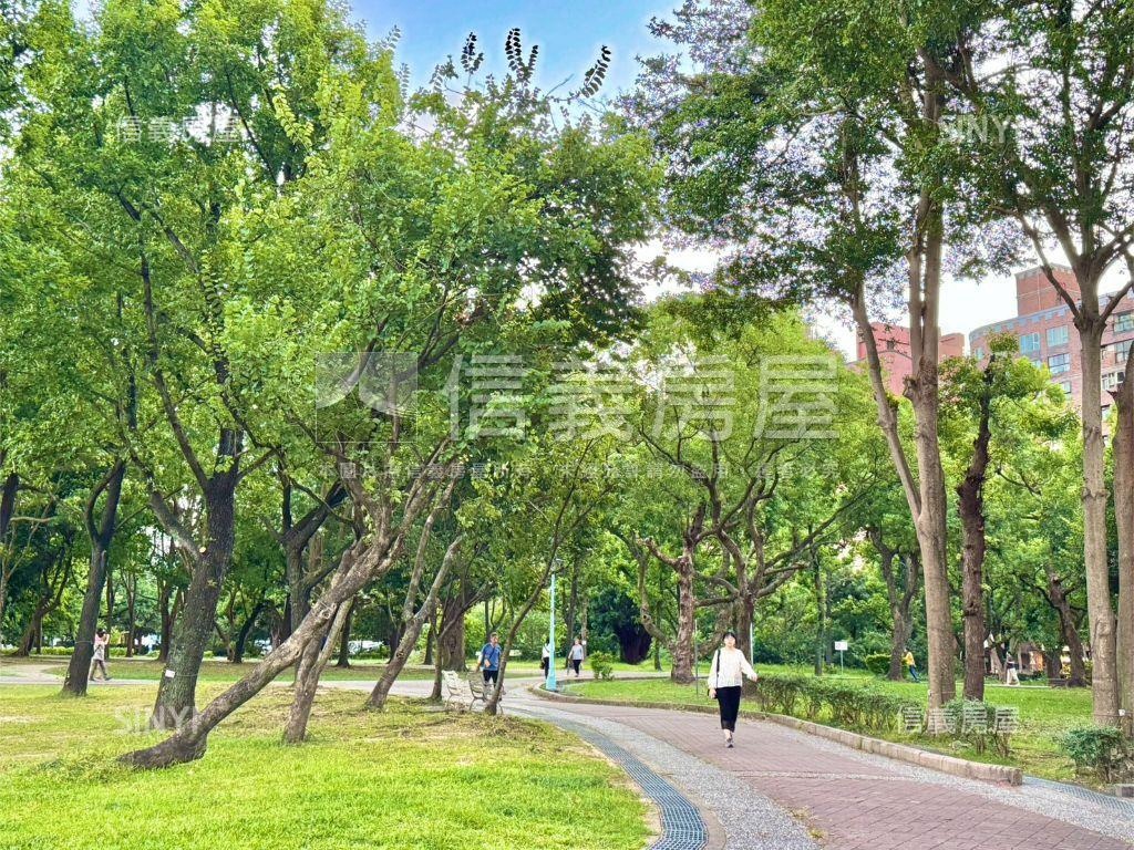 法國臻品公園高樓大三房房屋室內格局與周邊環境