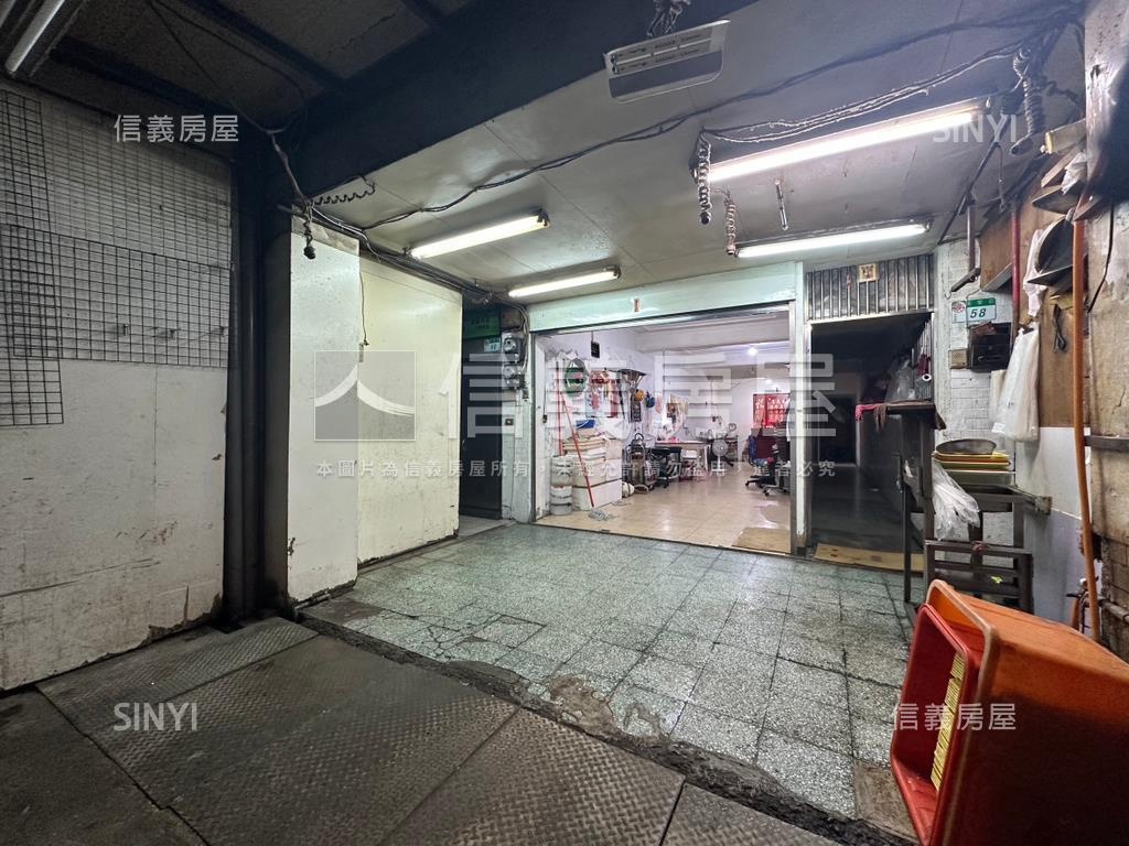 士林華榮稀有透天店面房屋室內格局與周邊環境