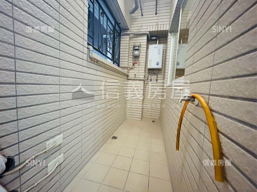 法國之星３房車位房屋室內格局與周邊環境