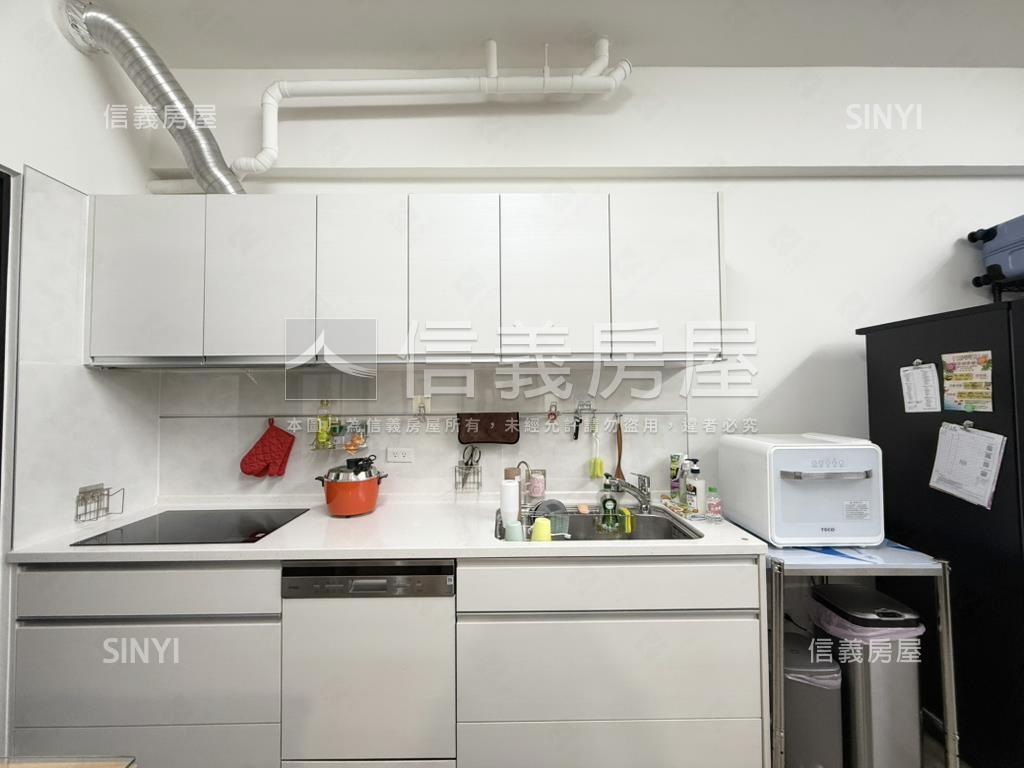 東區研森質感兩房平車房屋室內格局與周邊環境