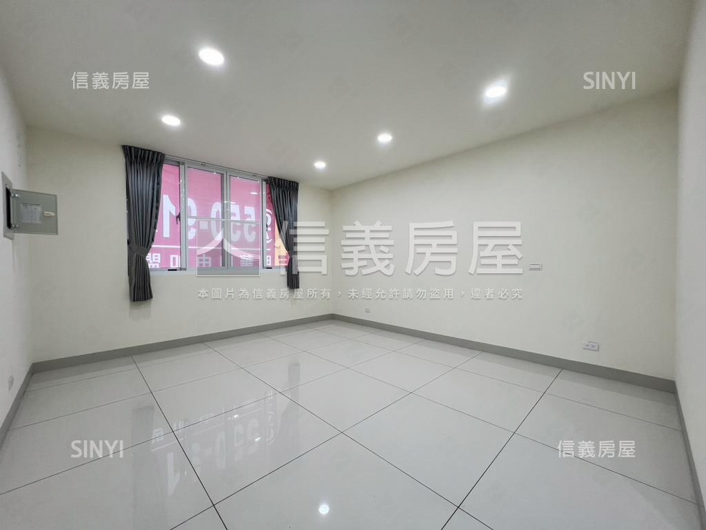 鳳山國中精美成家透天房屋室內格局與周邊環境