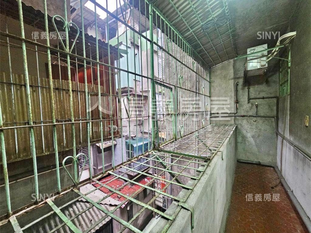 漢生東路近捷運方正３房房屋室內格局與周邊環境