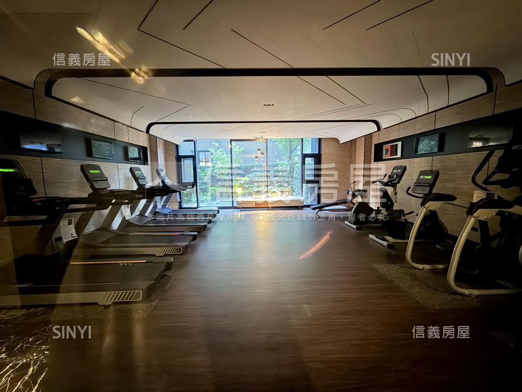 惠宇開朗精緻裝潢兩房車房屋室內格局與周邊環境