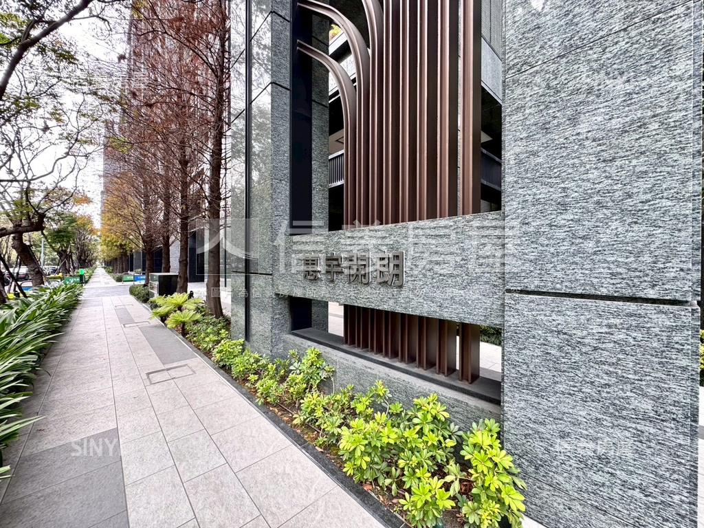 惠宇開朗精緻裝潢兩房車位房屋室內格局與周邊環境