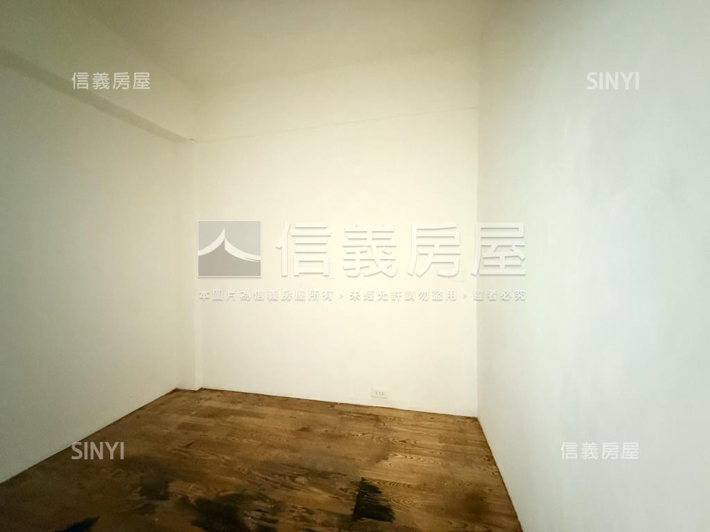 近捷運廣慈站黃金３樓房屋室內格局與周邊環境